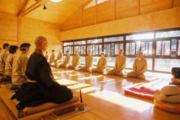 Zazen au Centre Européen du Zen Rinzai